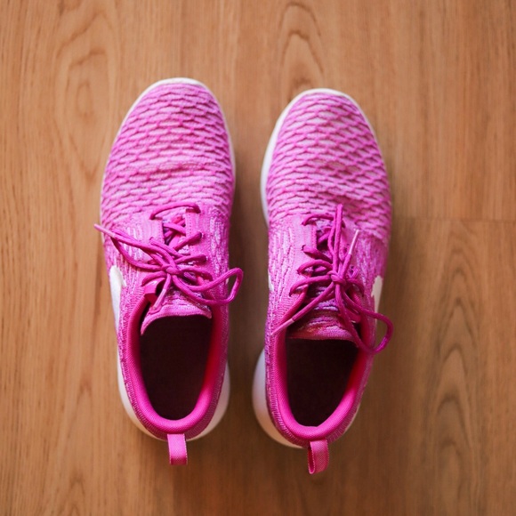 Nike Roche flyknit - bright pink - Picture 2 of 6